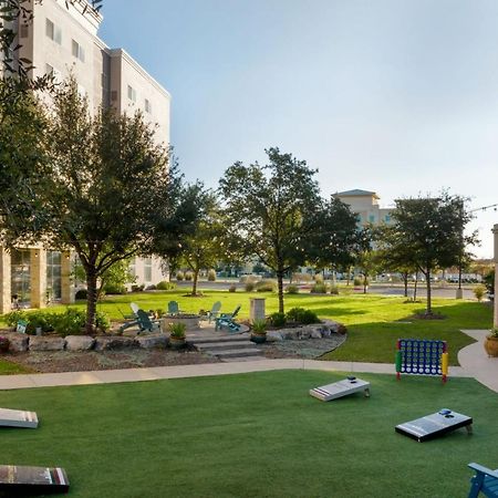Residence Inn By Marriott San Antonio Six Flags At The Rim Bagian luar foto