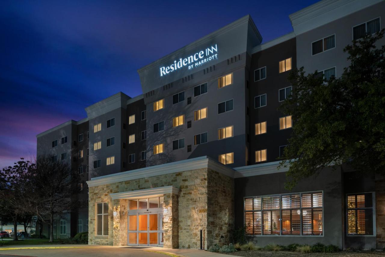 Residence Inn By Marriott San Antonio Six Flags At The Rim Bagian luar foto