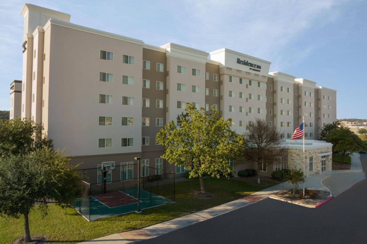 Residence Inn By Marriott San Antonio Six Flags At The Rim Bagian luar foto