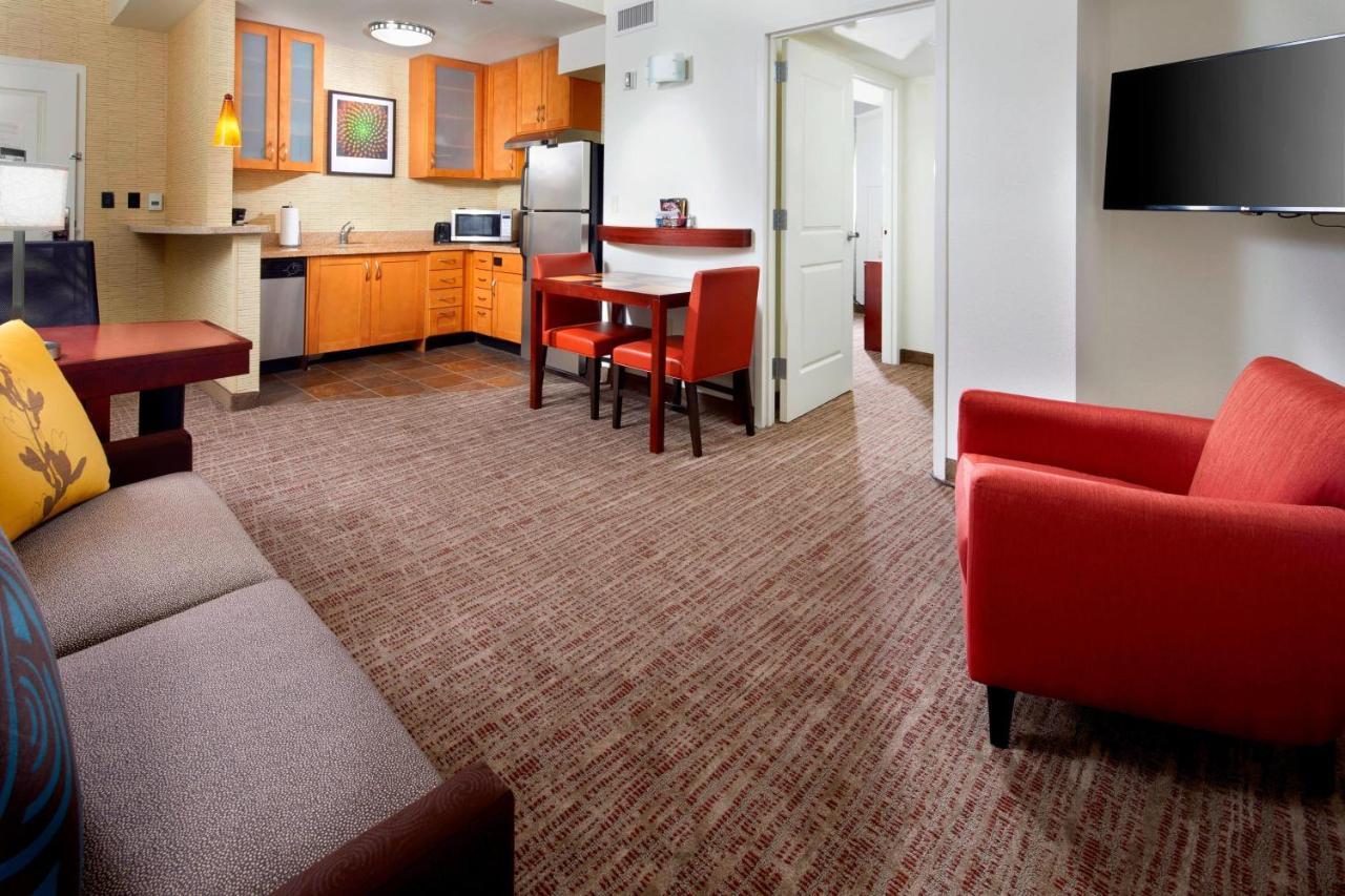Residence Inn By Marriott San Antonio Six Flags At The Rim Bagian luar foto