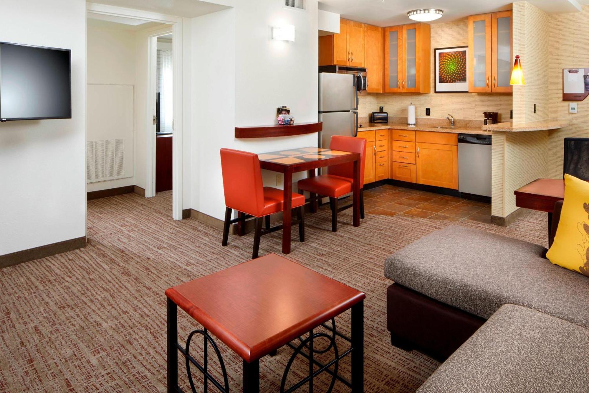 Residence Inn By Marriott San Antonio Six Flags At The Rim Bagian luar foto