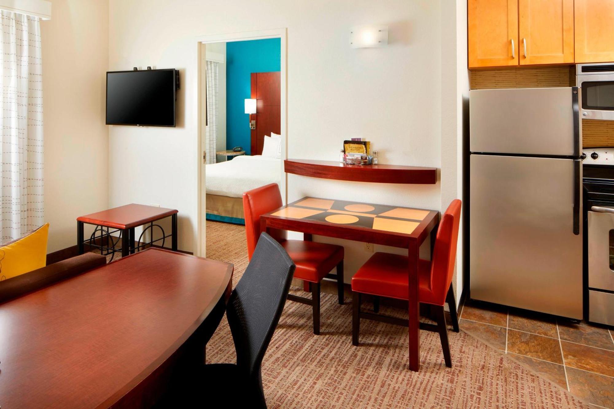 Residence Inn By Marriott San Antonio Six Flags At The Rim Bagian luar foto